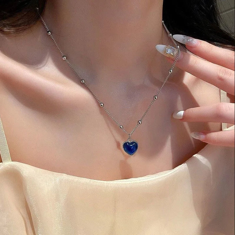 ButterGleam Gradient Pendant ā Gold Y2K-Inspired Bling Choker Necklace