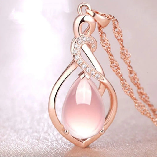 Fashion Simple Necklace for Womens Pink Crystal Alloy Necklaces Pendants Party Temperament Accessories Charm Jewelry for Women