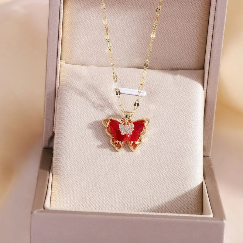 "GlideAura Butterfly Necklace – Sparkling Zircon Pendant on Luxe Clavicle Chain"