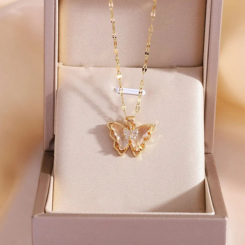 "GlideAura Butterfly Necklace – Sparkling Zircon Pendant on Luxe Clavicle Chain"