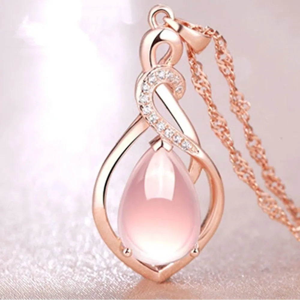 Fashion Simple Necklace for Womens Pink Crystal Alloy Necklaces Pendants Party Temperament Accessories Charm Jewelry for Women
