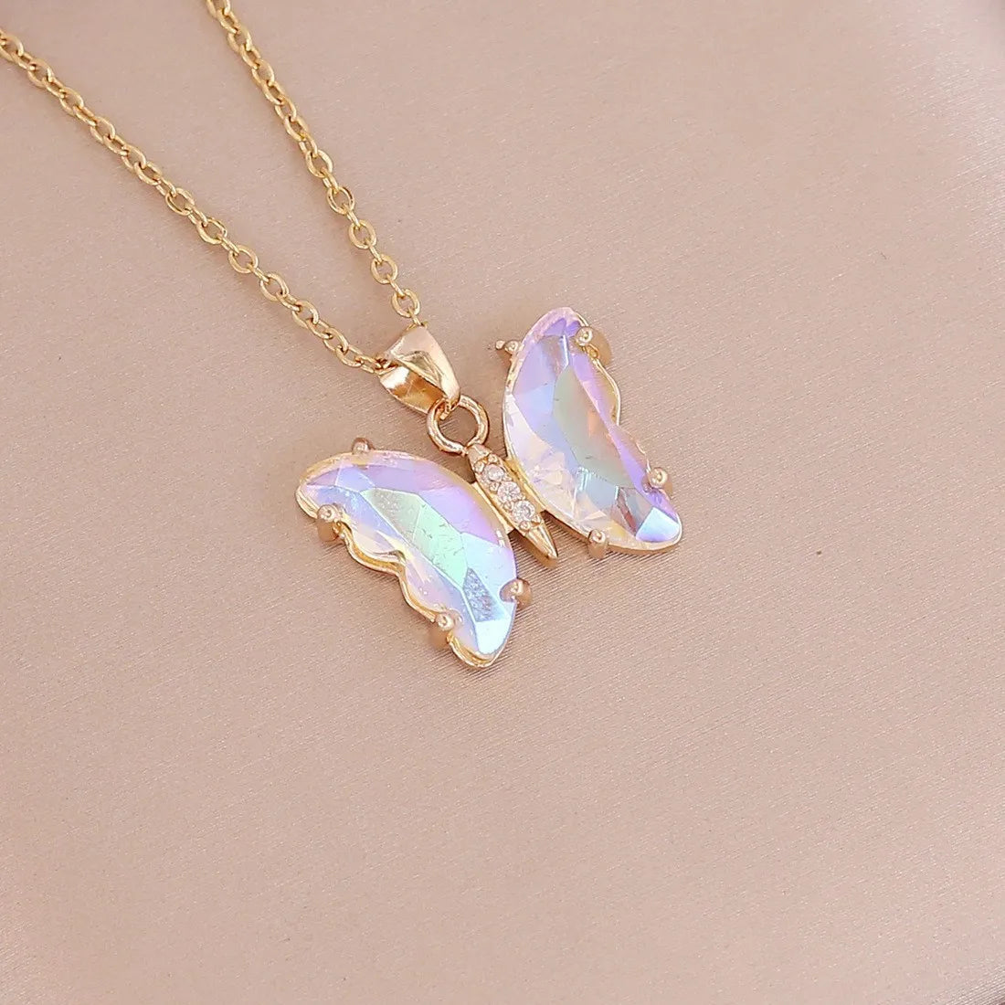 ButterGleam Gradient Pendant – Gold Y2K-Inspired Bling Choker Necklace